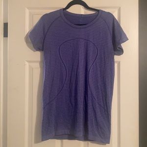 Lululemon Swiftly Tech Short Sleeve - Size 12 💜